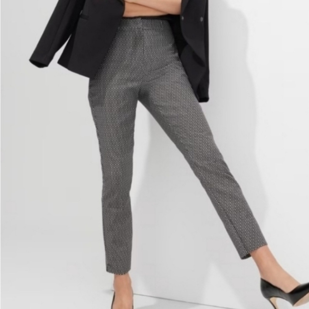 White House Black Market - The Slim Ankle pant, size 8